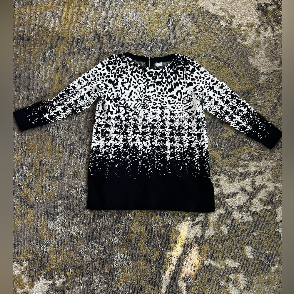 NWOT Chicos Black n White umbre Sweater Tunic